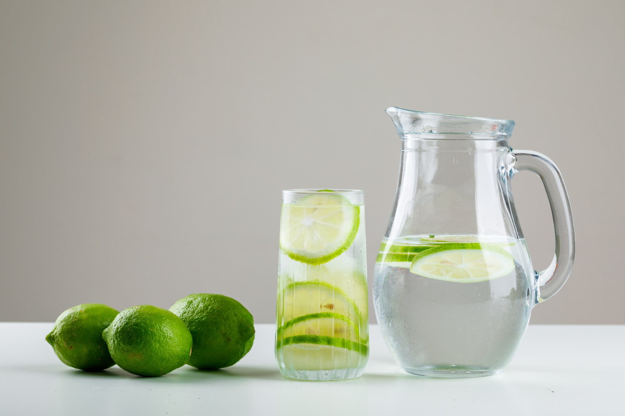 8 motivos para incluir o limão na sua rotina matinal